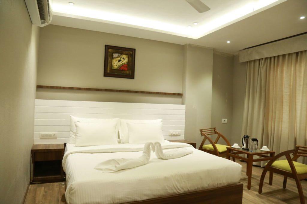 Hotel City Crown Mandsaur Exterior foto