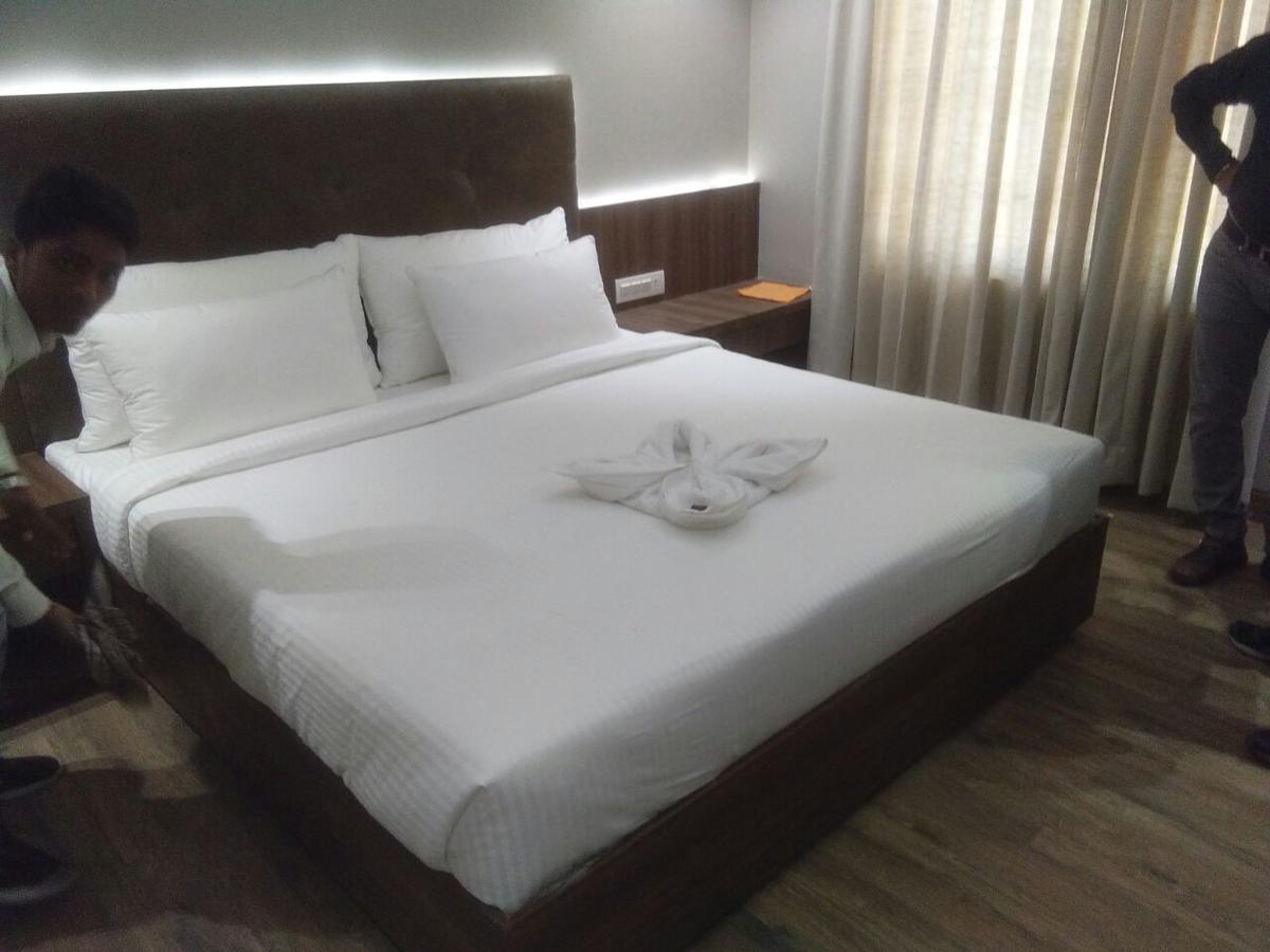 Hotel City Crown Mandsaur Exterior foto